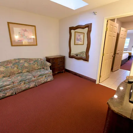 Crown Choice Inn & Suites Lakeview And Waterpark-3