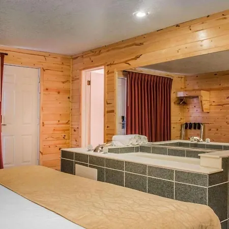 Mackinac Lodge-3